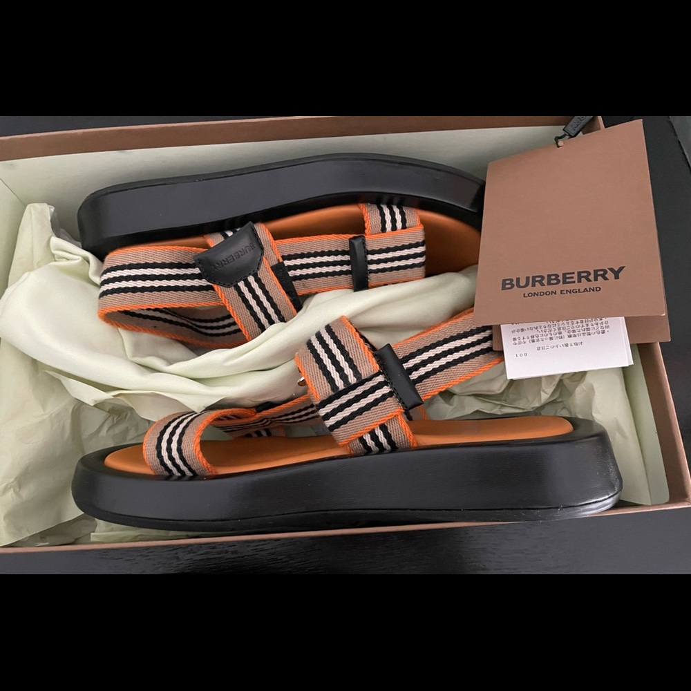 Authentic Burberry Women’s Icon Stripe Sandals